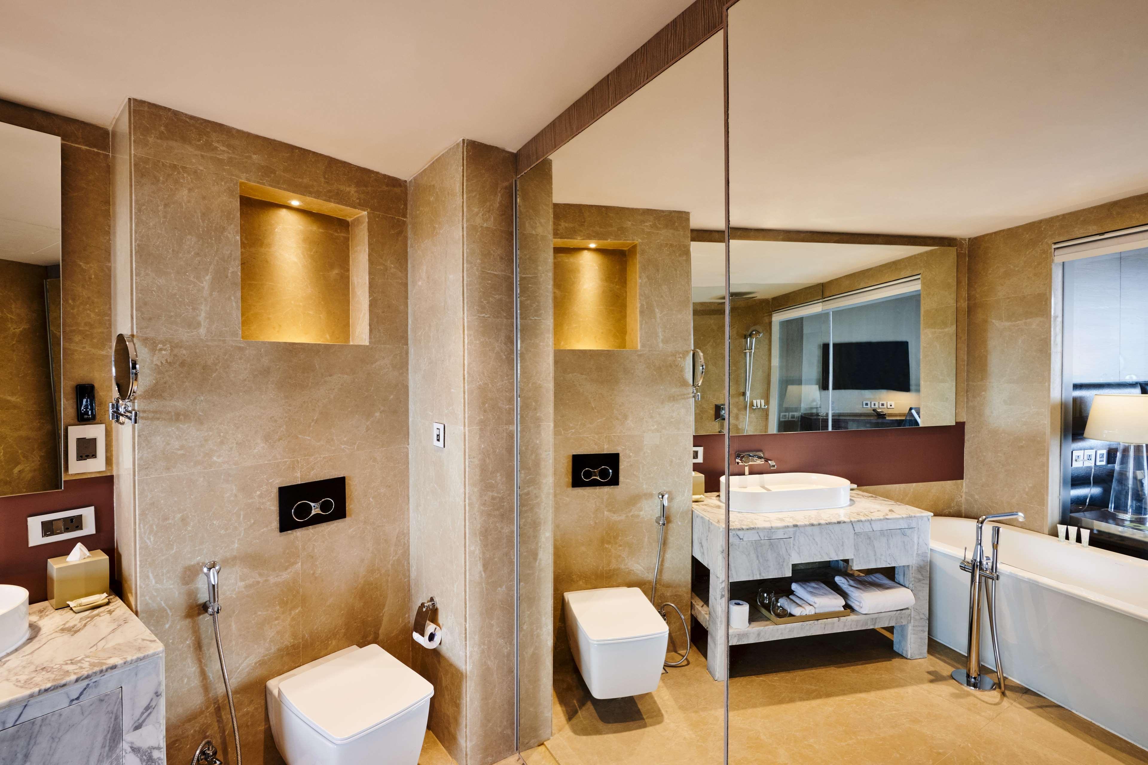 Hilton Garden Inn Lakhnau Kültér fotó