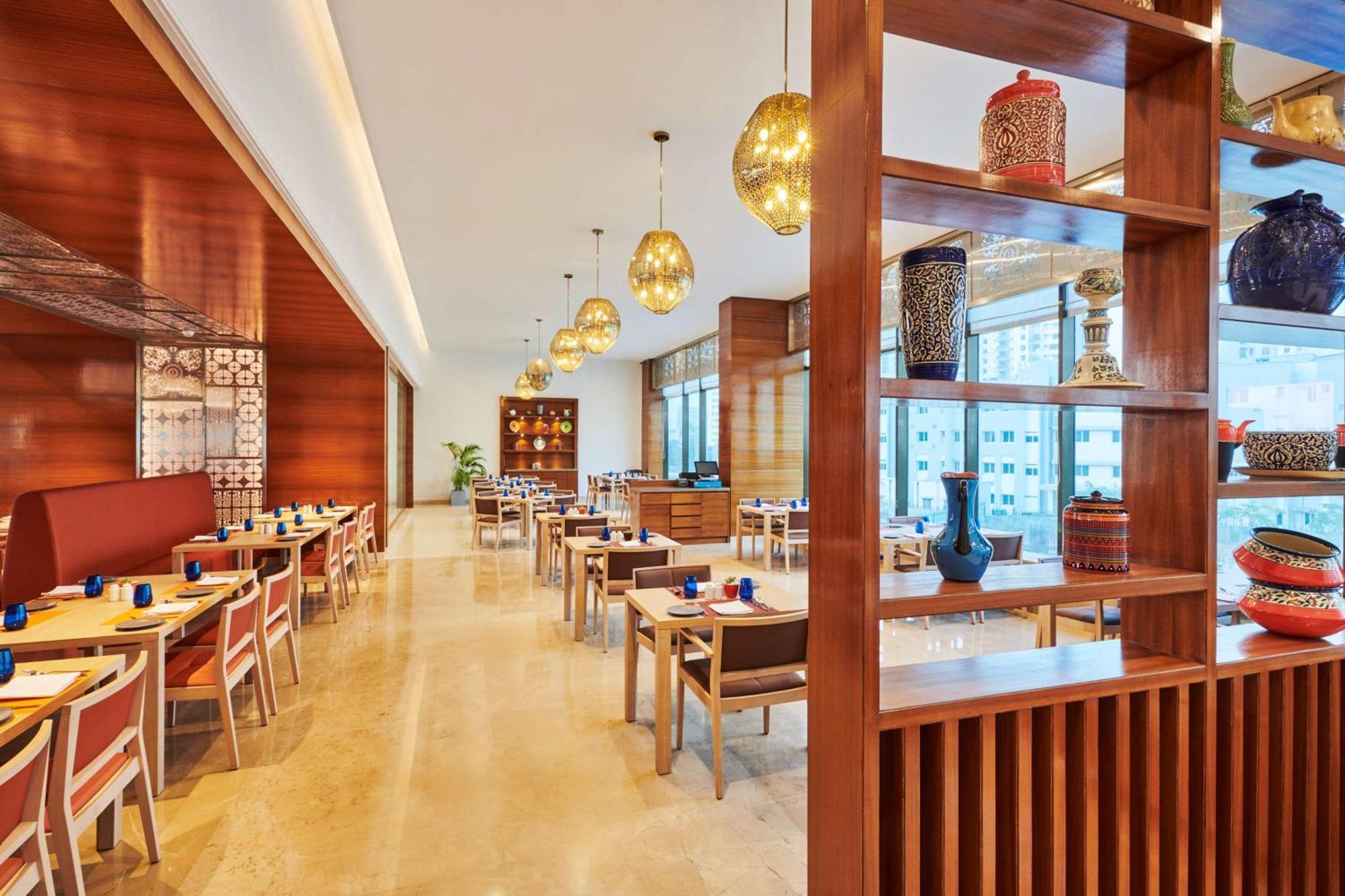 Hilton Garden Inn Lakhnau Kültér fotó