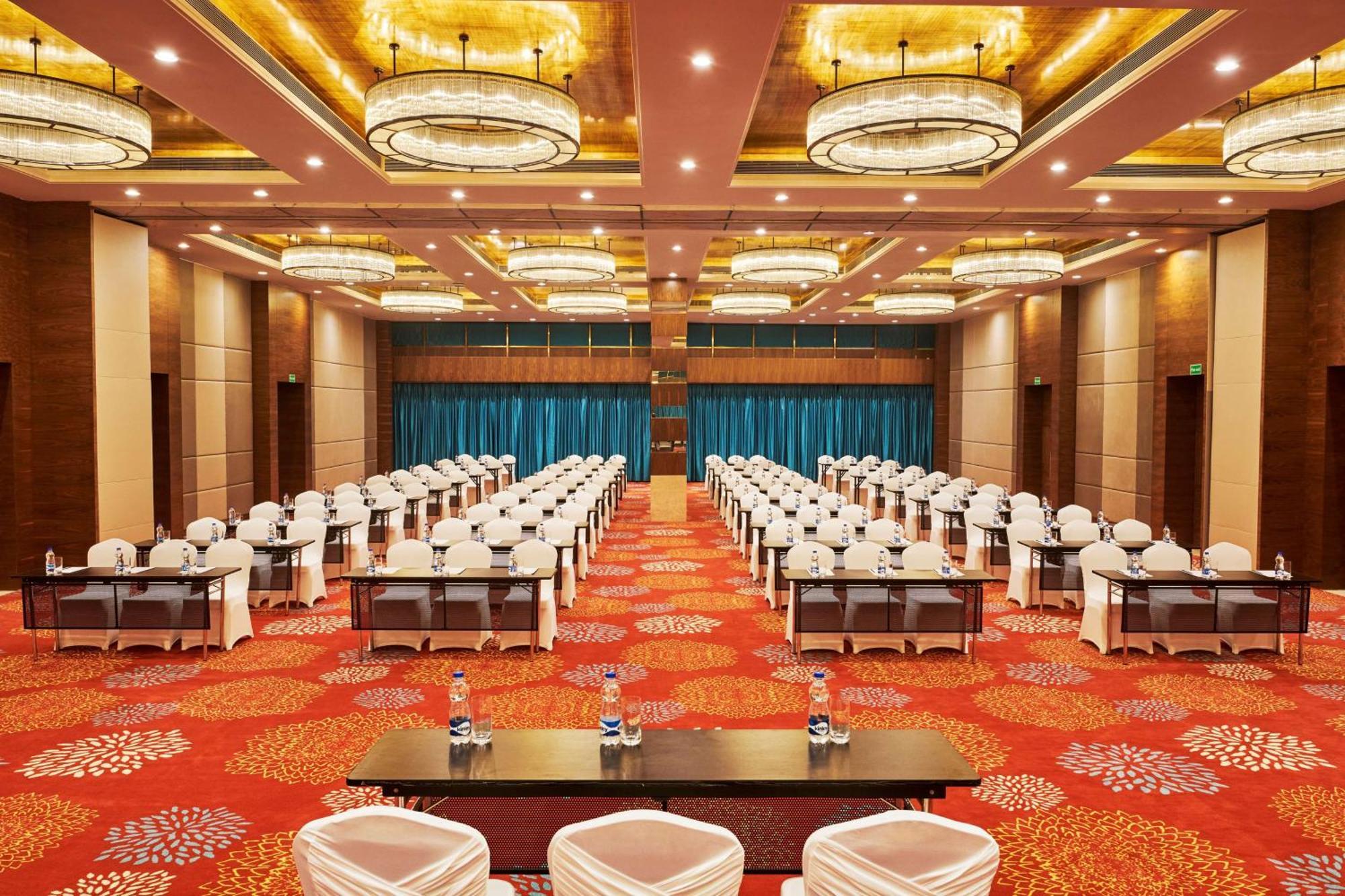 Hilton Garden Inn Lakhnau Kültér fotó