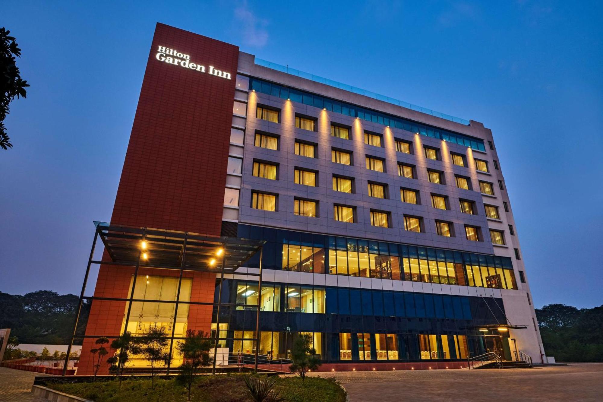 Hilton Garden Inn Lakhnau Kültér fotó