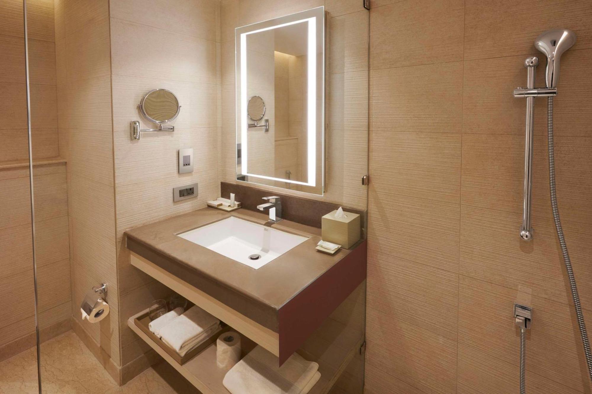 Hilton Garden Inn Lakhnau Kültér fotó