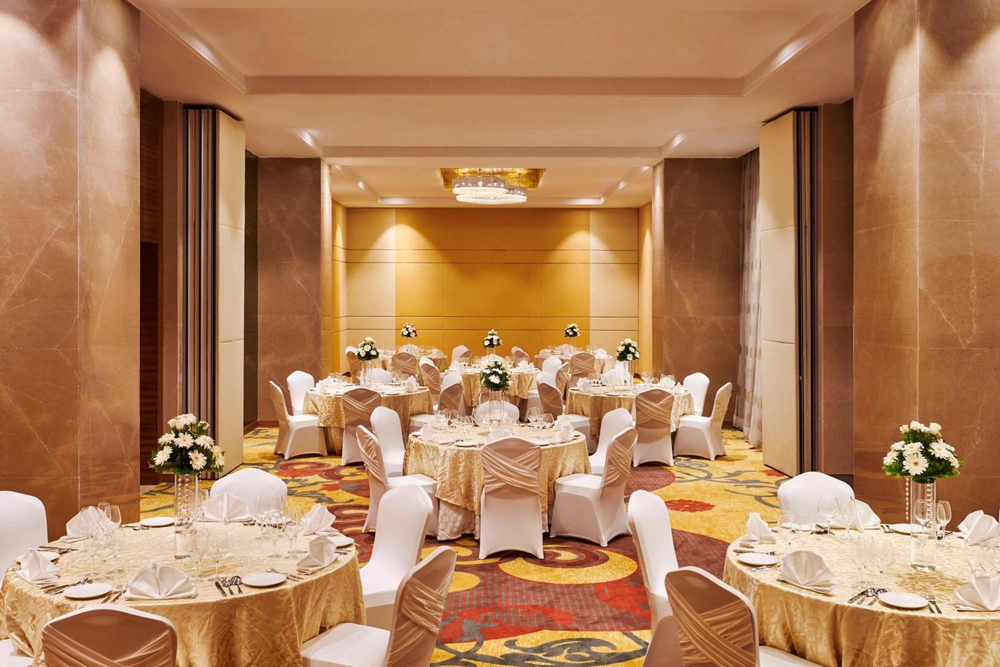 Hilton Garden Inn Lakhnau Kültér fotó