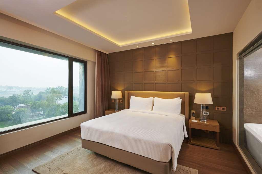 Hilton Garden Inn Lakhnau Szoba fotó