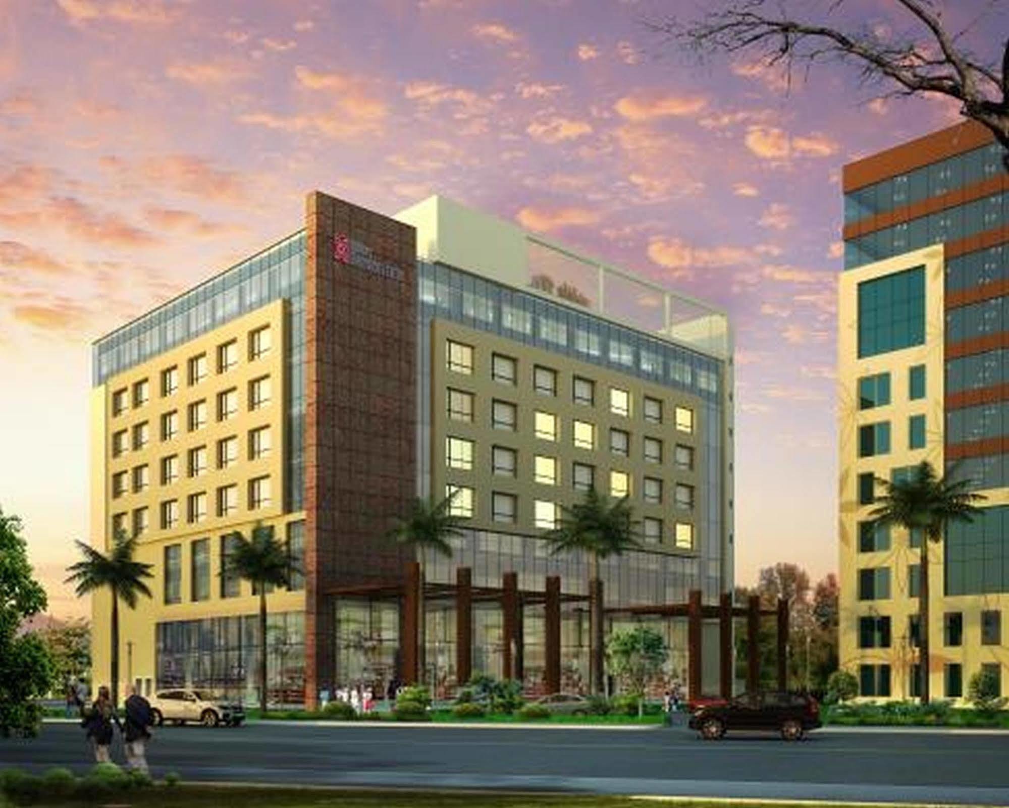 Hilton Garden Inn Lakhnau Kültér fotó